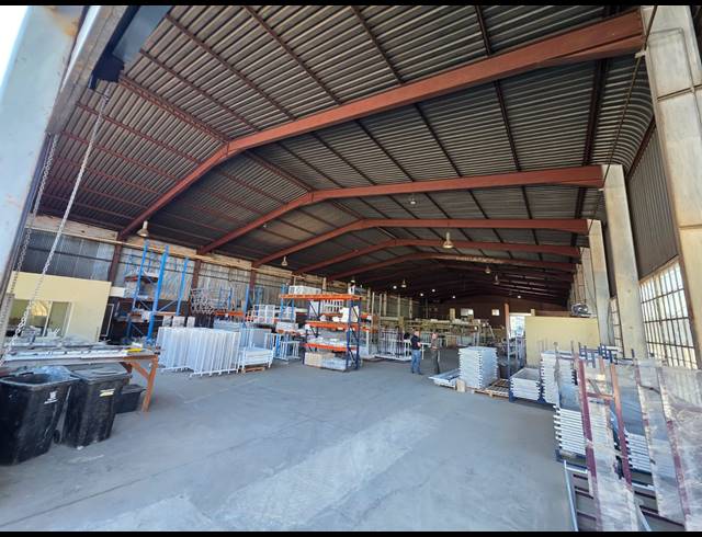 1,500M² WAREHOUSE TO LET IN ALRODE
